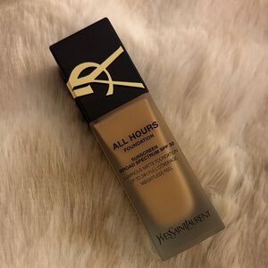 Yves Saint Laurent All Hours Foundation